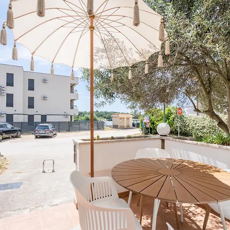 App Akumal-25M Zum Meer, Privatparkplatz, 50 Zoll Smart Tv, Sat Medulin Exterior photo